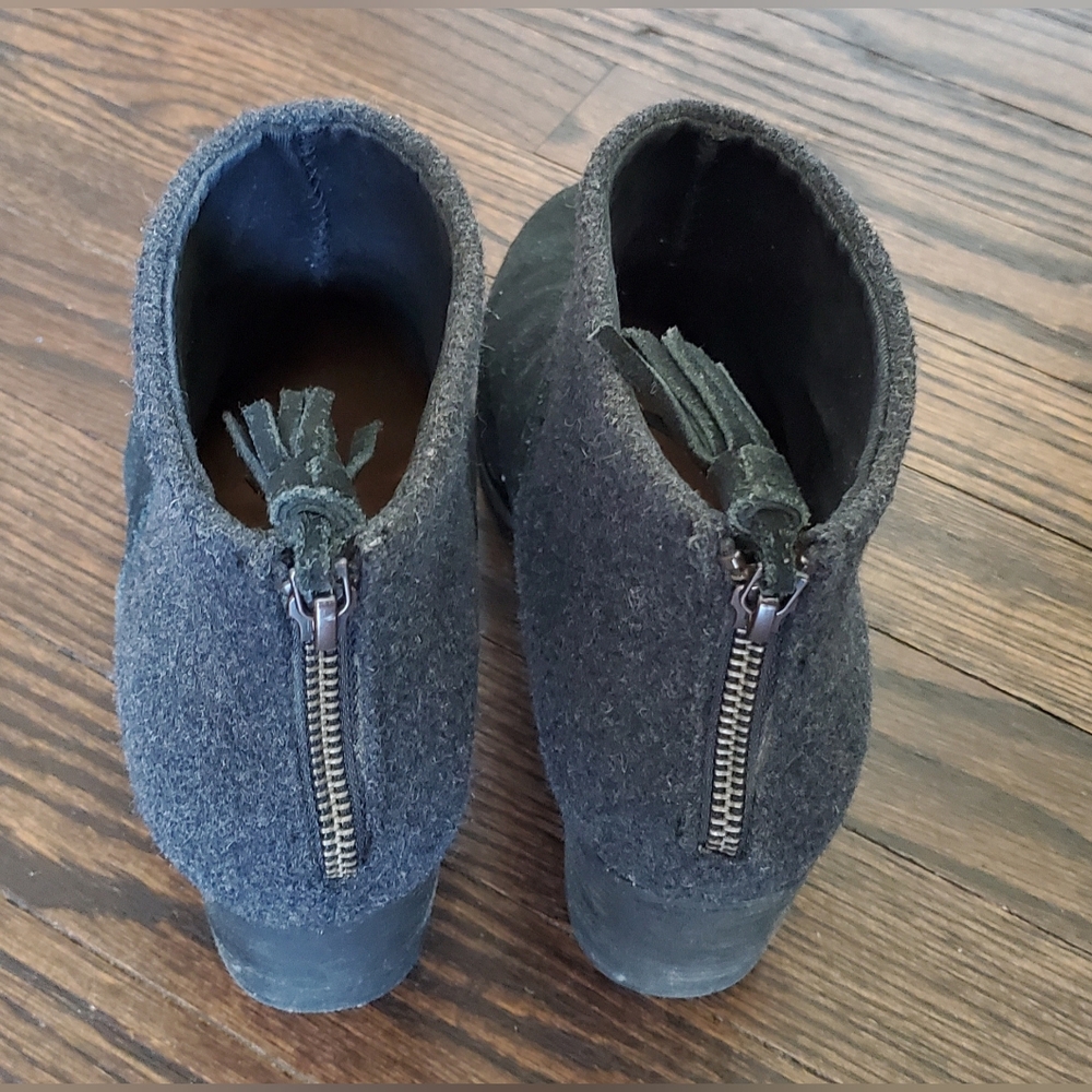 Toms Boot Heels Size 9 - Picture 4 of 7